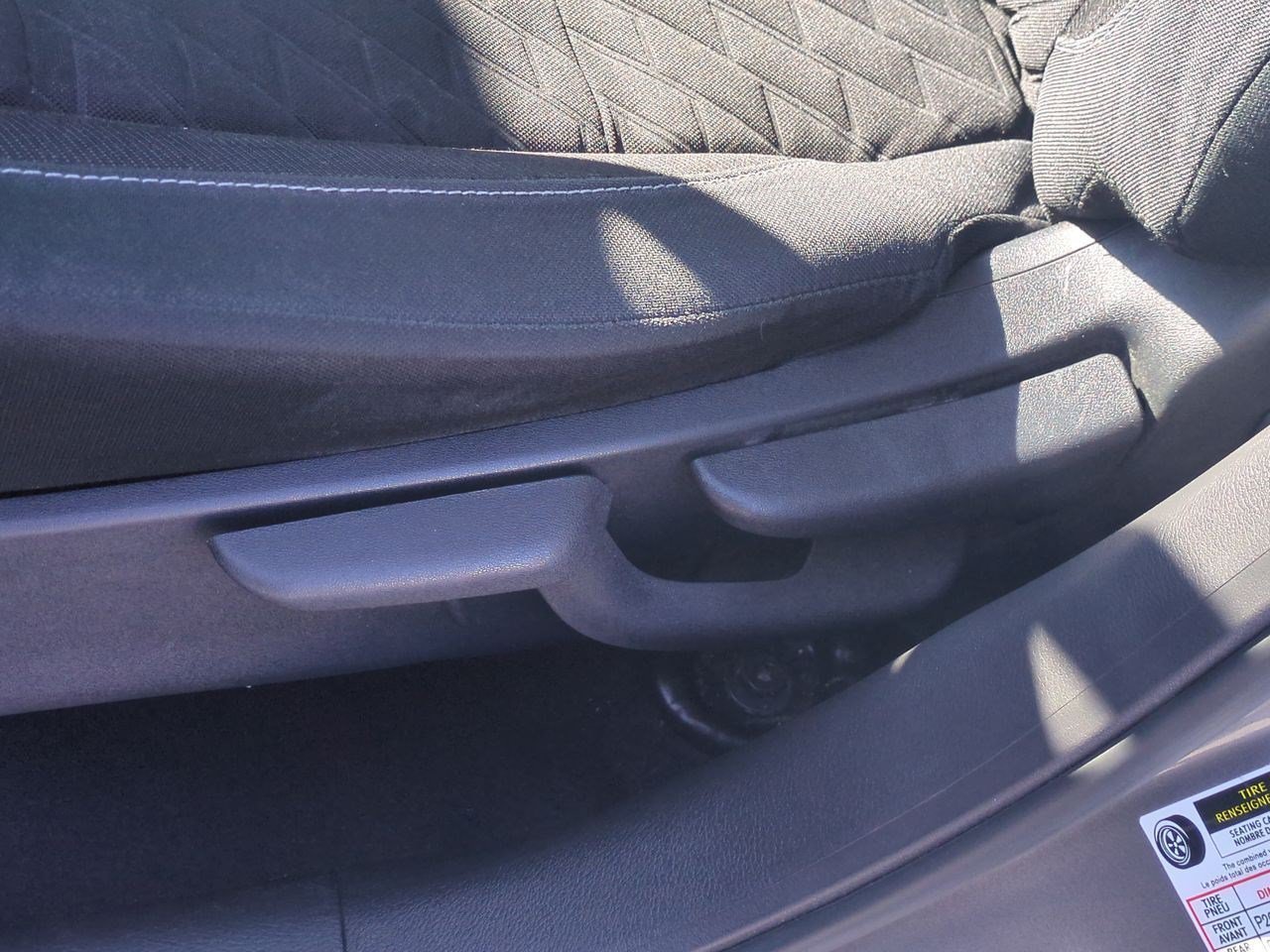 Certified 2021 Nissan Kicks SV FWD image 17