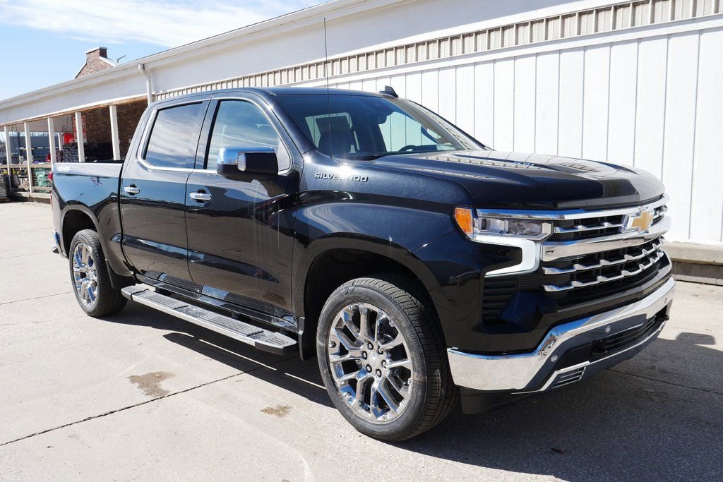 New 2026 Chevrolet Silverado 1500 LTZ w/ LTZ Premium Package image 2