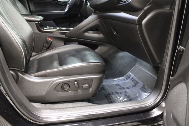 Used 2021 Buick Envision Essence w/ Sport Touring Package image 27