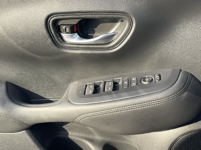 Certified 2025 Honda HR-V LX image 21