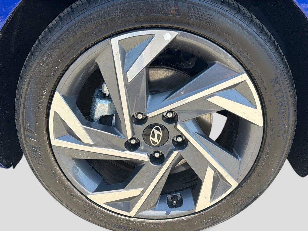 Certified 2025 Hyundai Elantra Sport FWD image 15