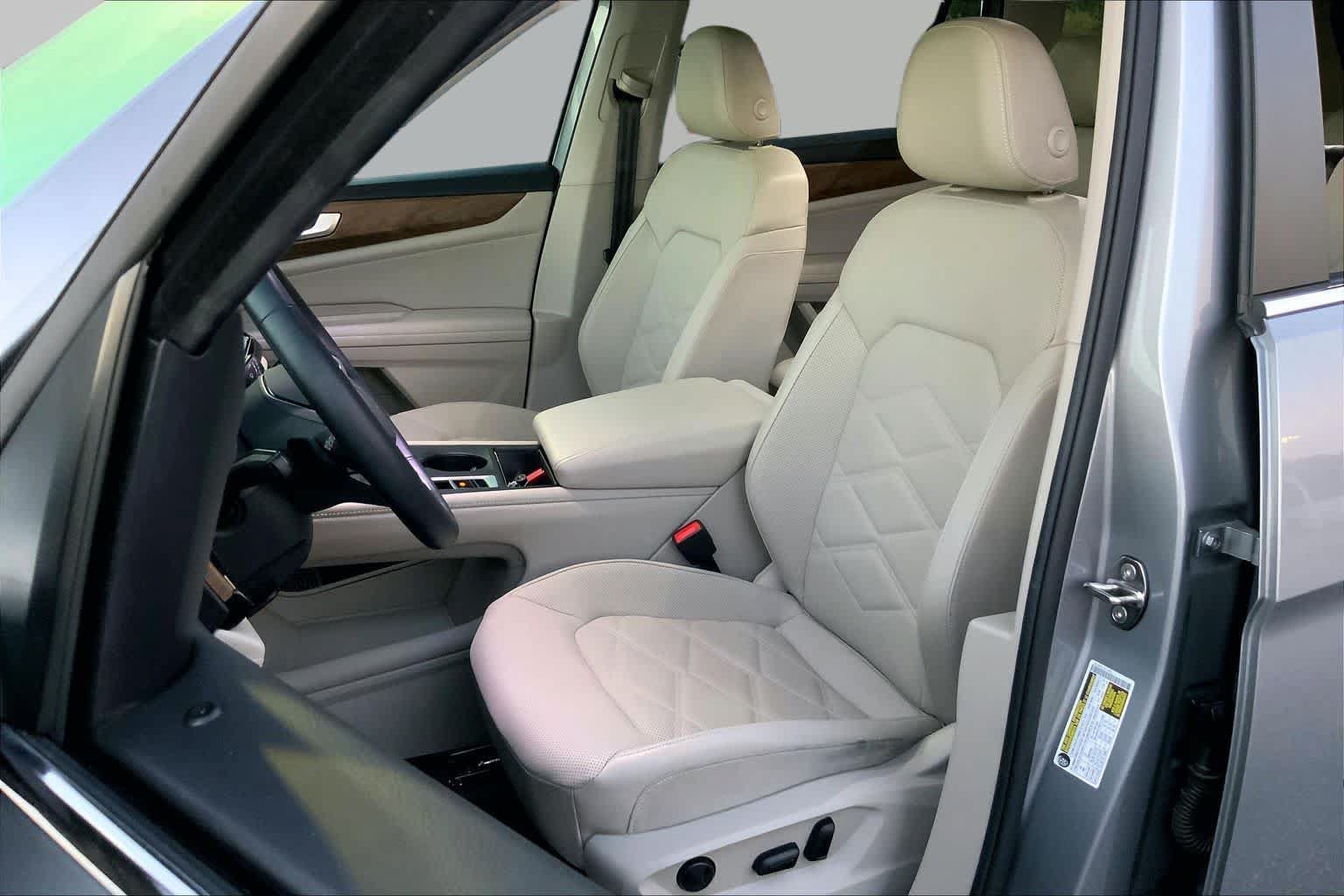 Used 2024 Volkswagen Atlas SE FWD image 7