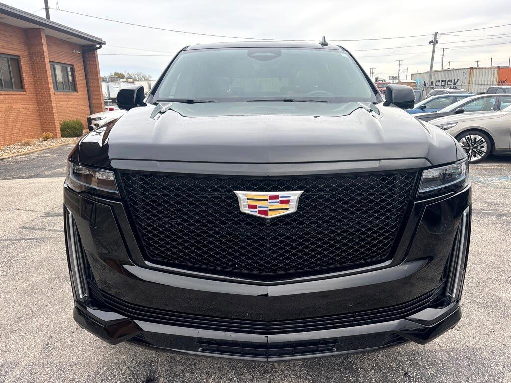 Used 2023 Cadillac Escalade Sport w/ Touring Package image 3