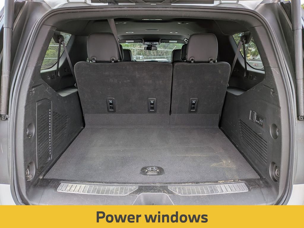 Used 2023 Chevrolet Suburban Premier image 26