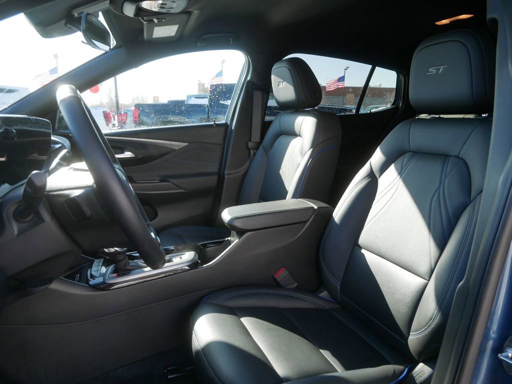 Certified 2024 Buick Envista Sport Touring w/ Convenience I Package image 11