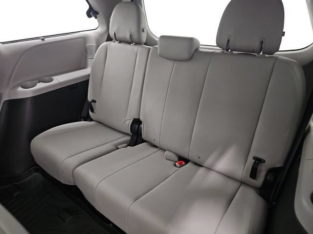 Used 2017 Toyota Sienna Limited Premium AWD/4WD image 30