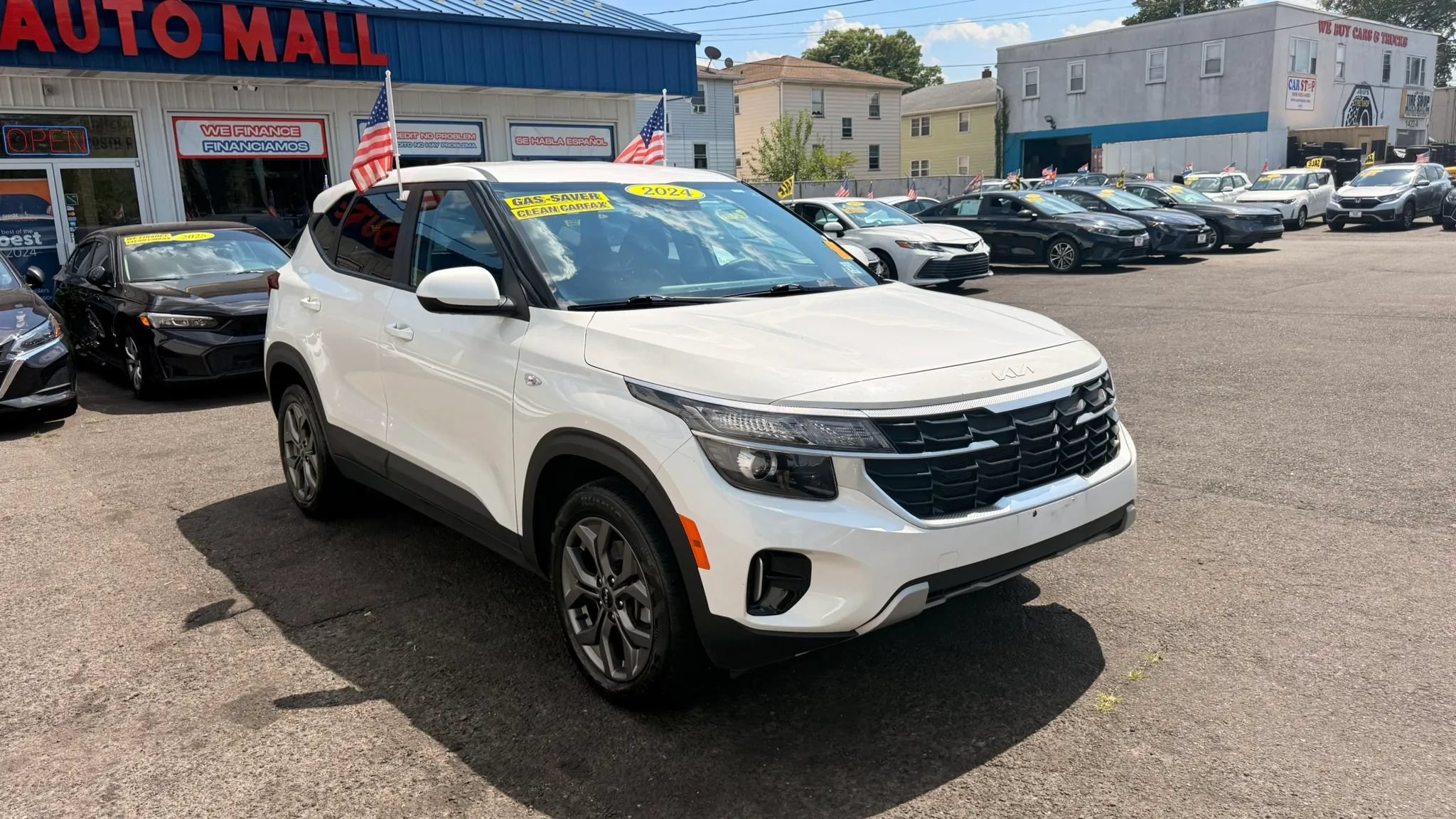 Used 2024 Kia Seltos LX AWD/4WD image 2