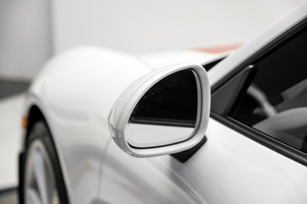 Used 2016 Porsche 911 R RWD image 42