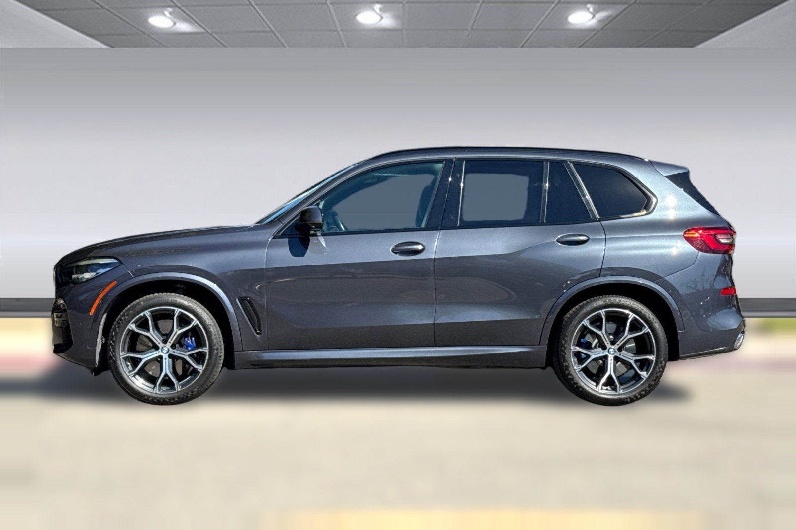 Used 2019 BMW X5 xDrive40i w/ M Sport Package AWD/4WD image 2