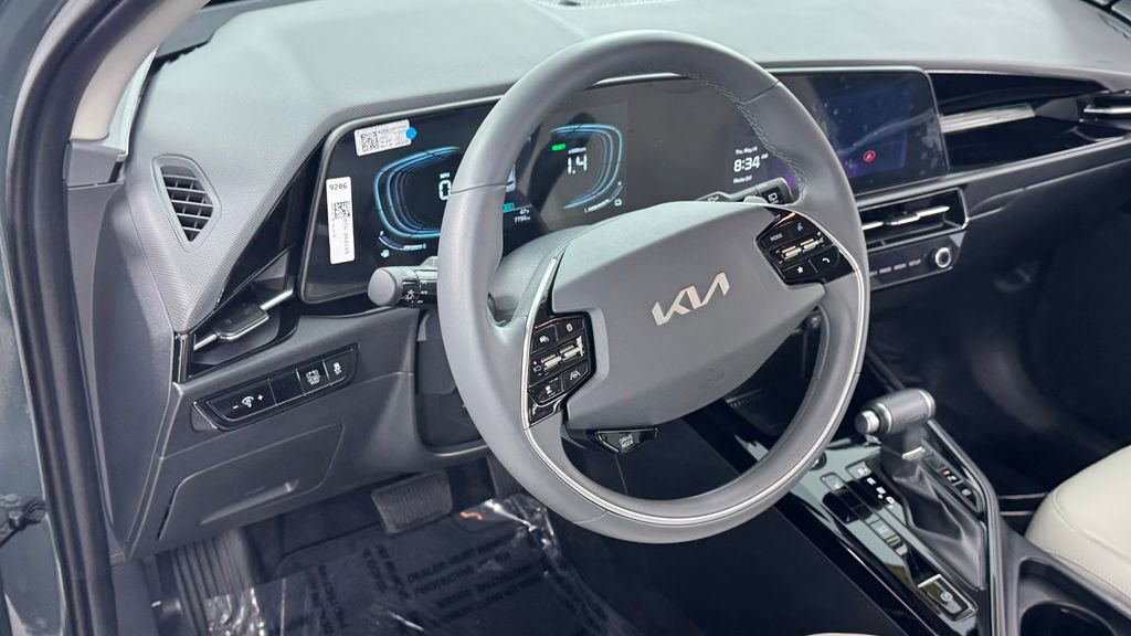 Used 2025 Kia Niro EX FWD image 37