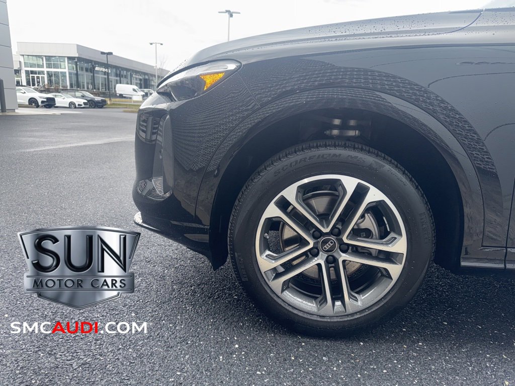 Certified 2025 Audi Q5 Premium w/ Convenience Package image 15
