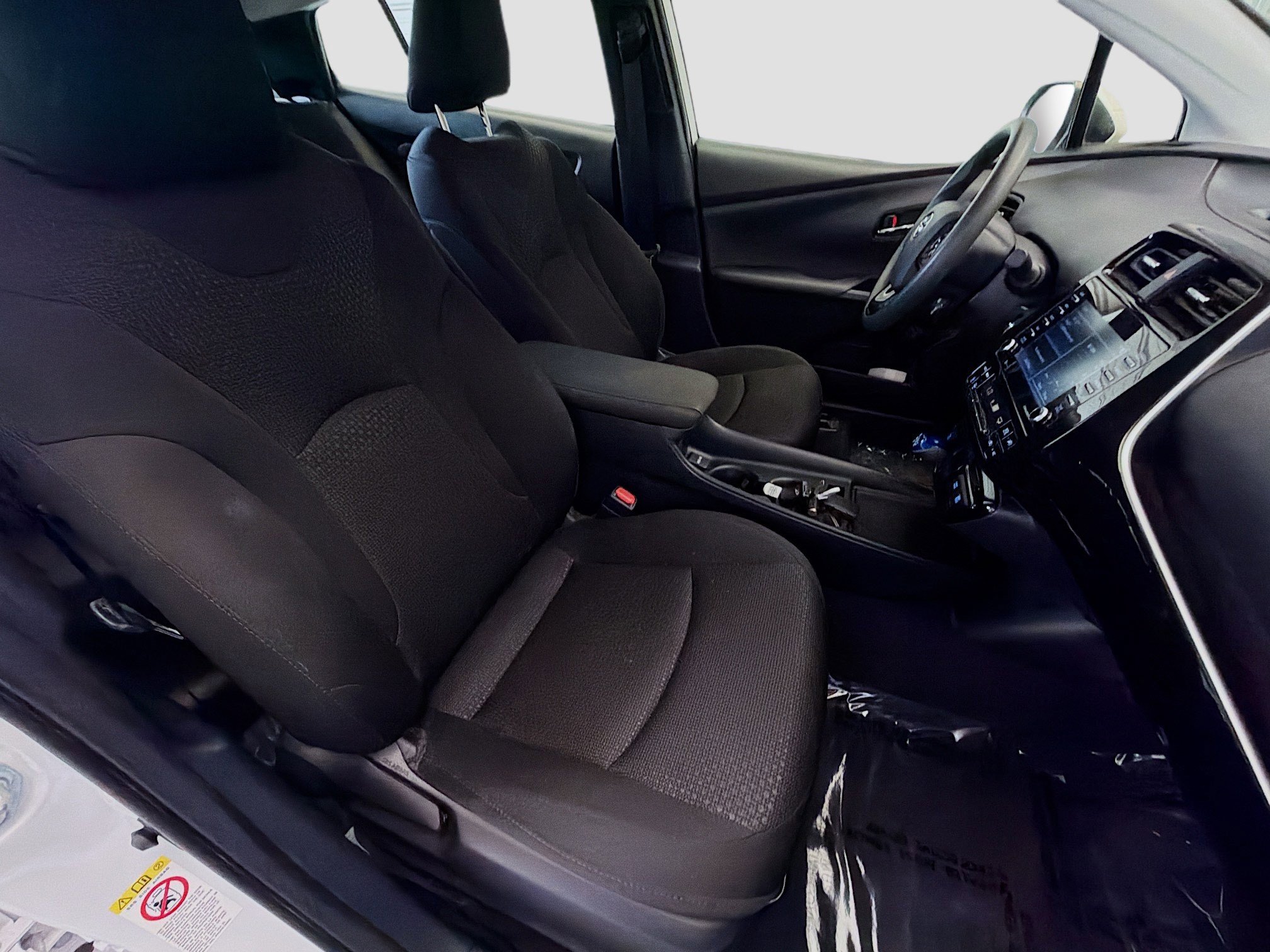 Used 2022 Toyota Prius LE FWD image 15