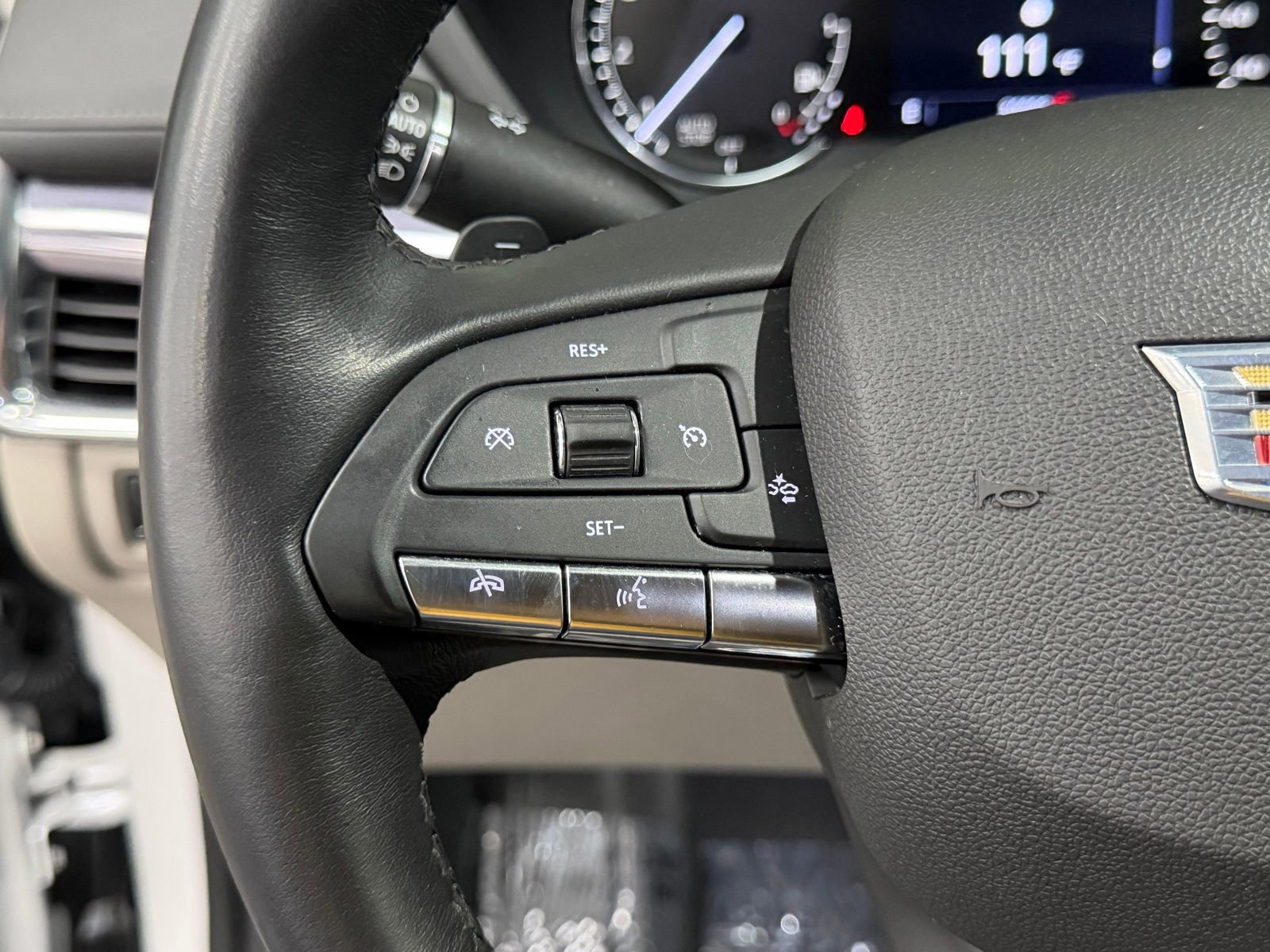 Used 2023 Cadillac XT4 Luxury image 27