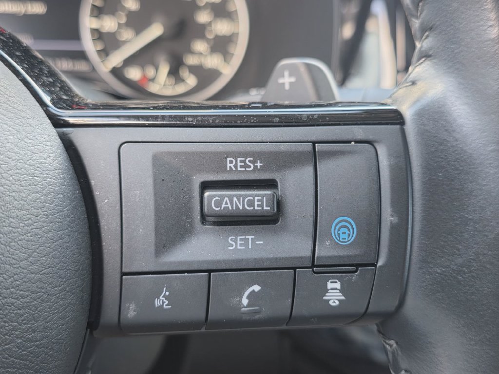 Used 2024 Nissan Pathfinder SL w/ SL Premium Package FWD image 28