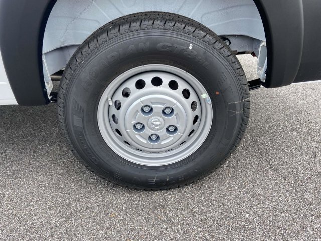 New 2024 RAM ProMaster 2500 w/ Convenience Group FWD image 9