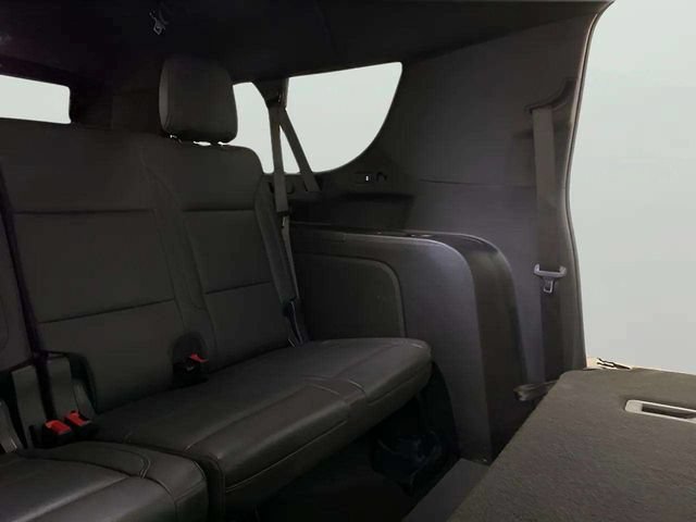 Used 2025 Chevrolet Suburban LT RWD image 73