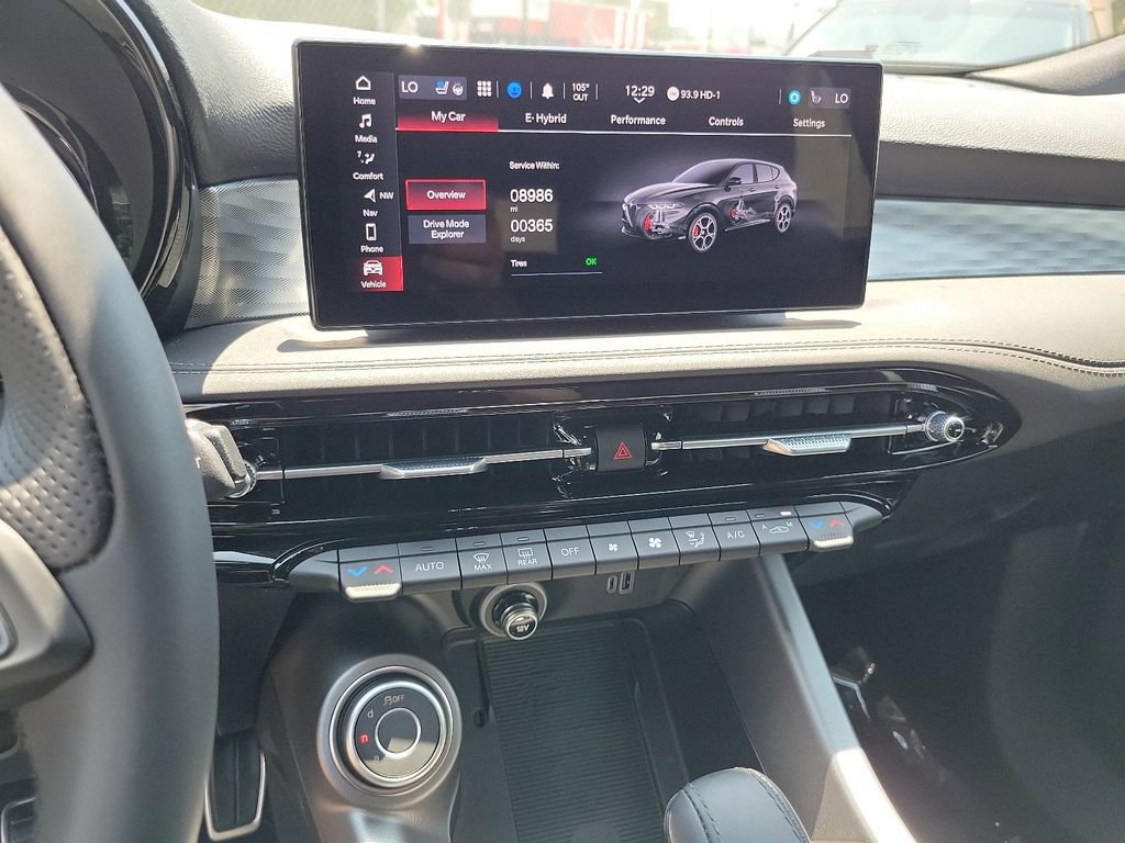 New 2024 Alfa Romeo Tonale Speciale image 9