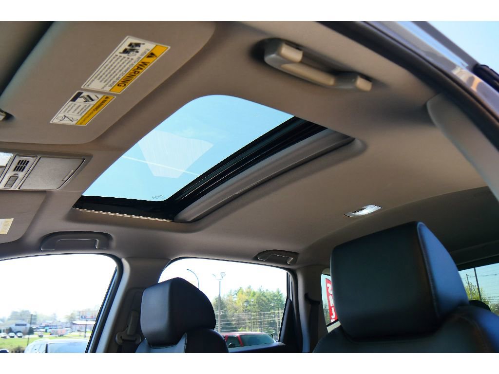 Used 2022 Honda CR-V Touring image 10