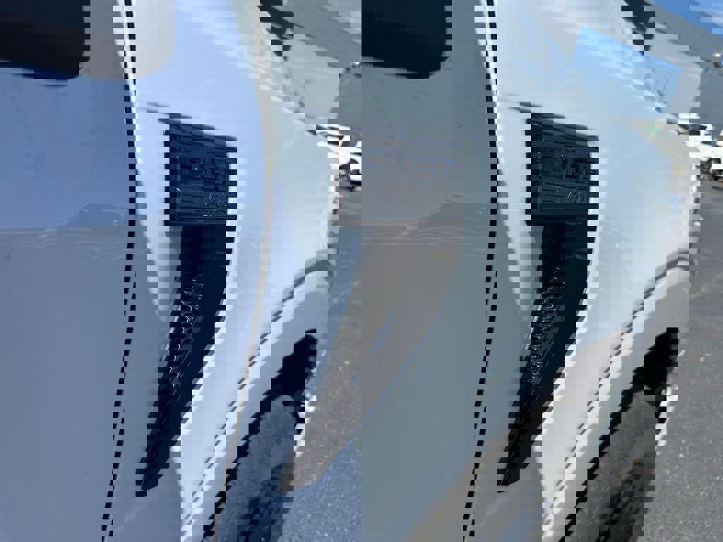 New 2025 Ford F150 Lariat w/ Equipment Group 501A Mid image 28