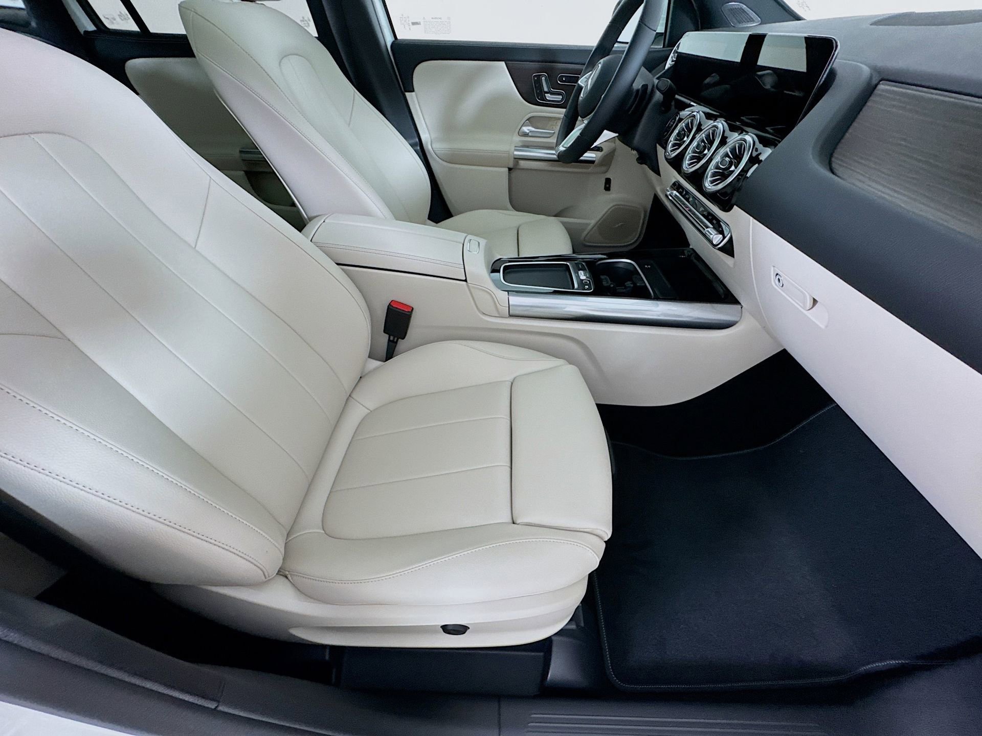 New 2026 Mercedes-Benz GLA 250 image 29