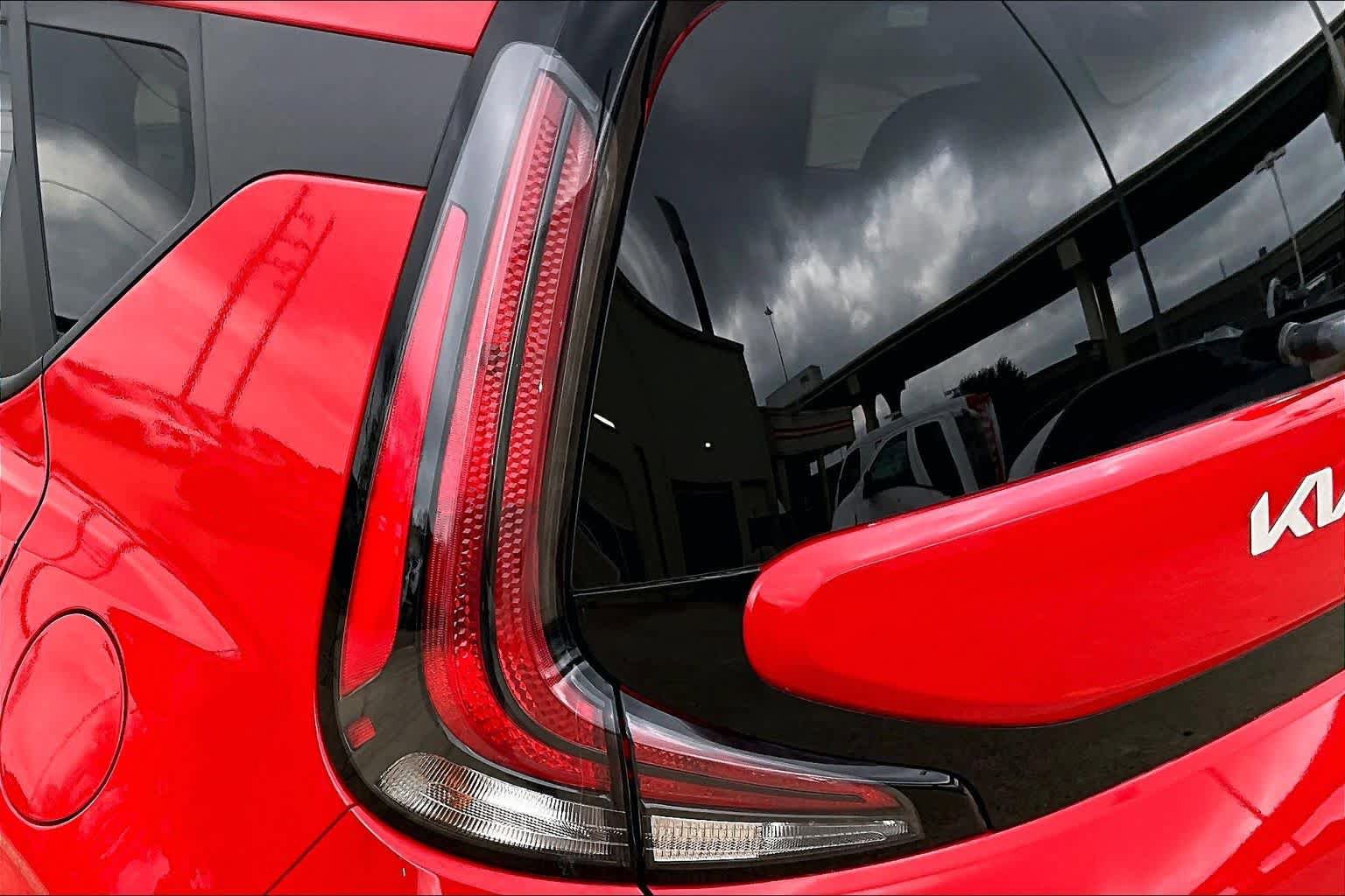 Used 2025 Kia Soul EX FWD image 28