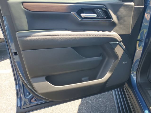 Used 2026 GMC Yukon Denali w/ Denali Reserve Package AWD/4WD image 8