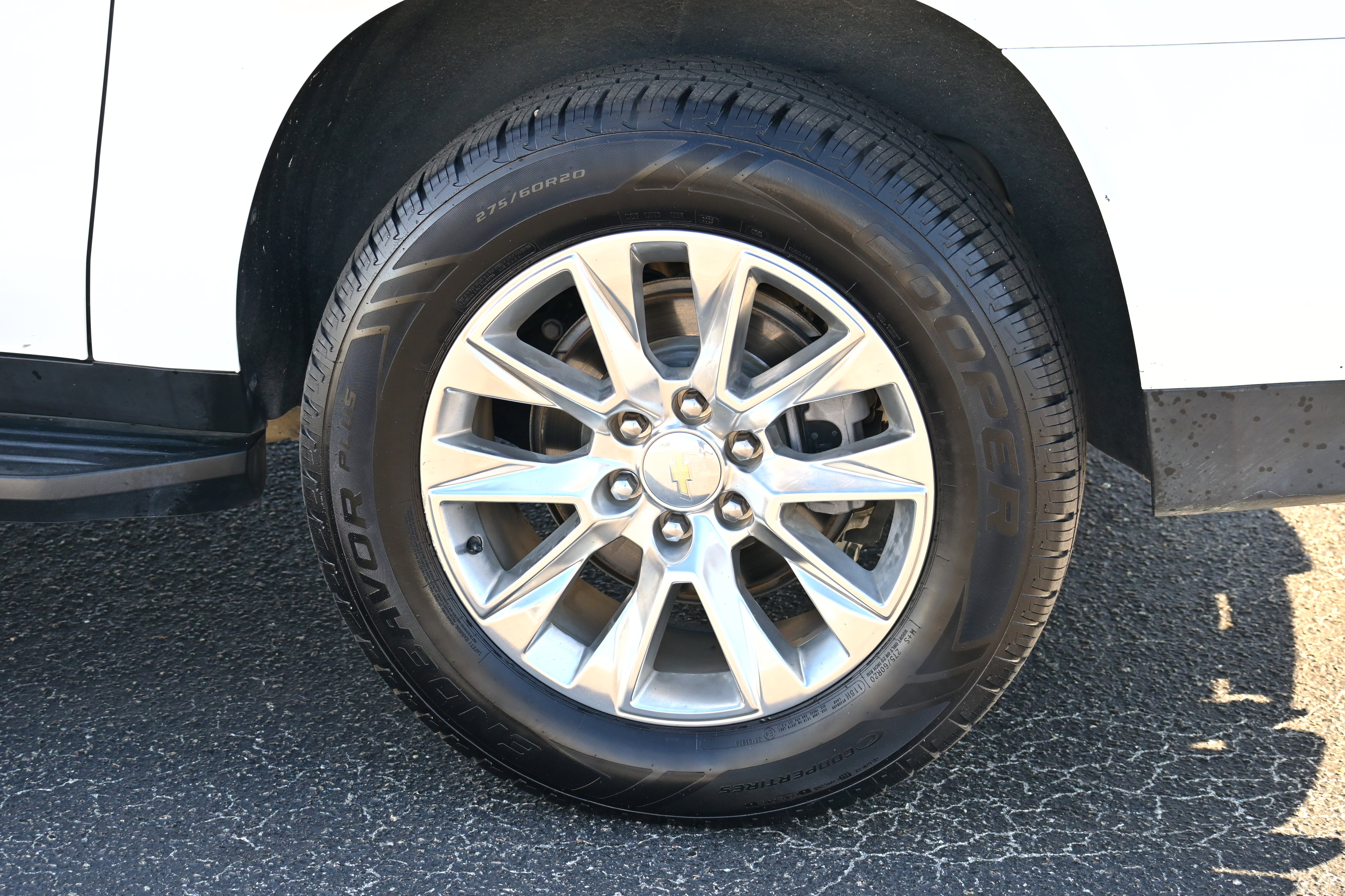 Used 2021 Chevrolet Suburban Premier w/ Premium Package image 37