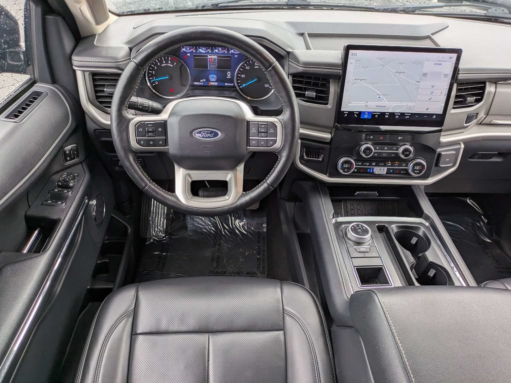 Used 2024 Ford Expedition XLT RWD image 18
