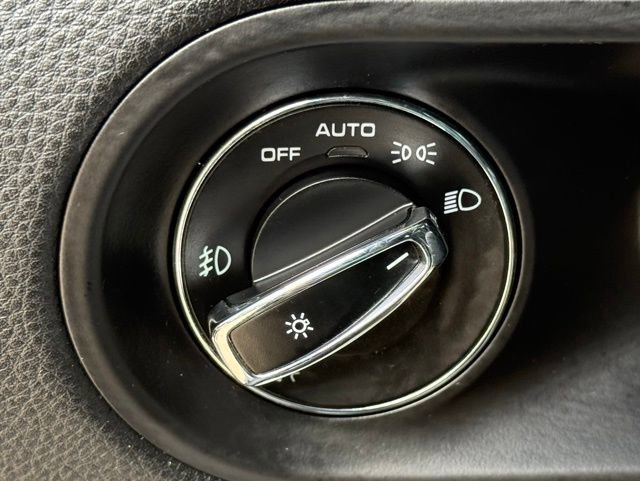 Used 2017 Porsche Macan AWD/4WD image 52