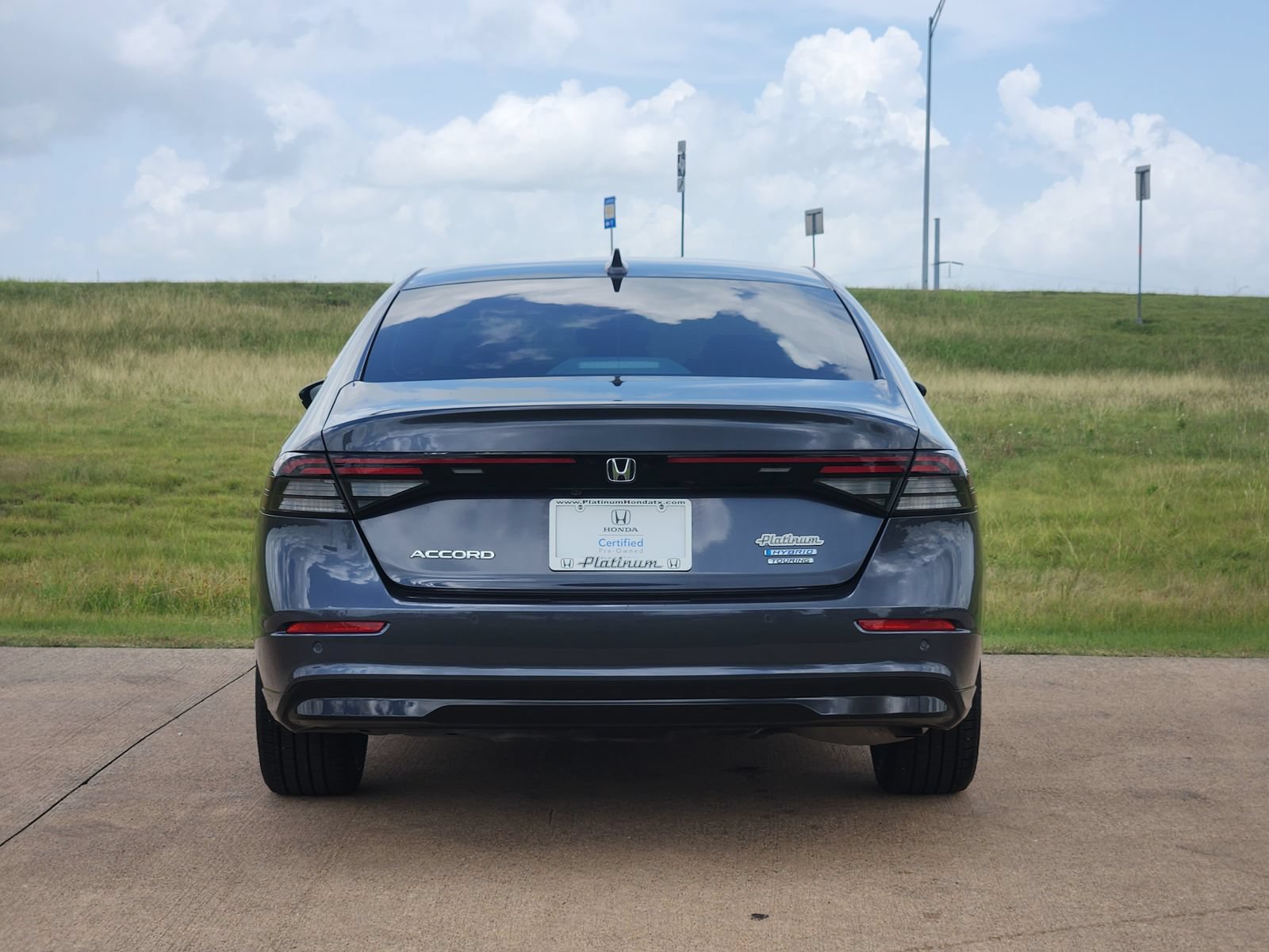 Used 2024 Honda Accord Touring image 8