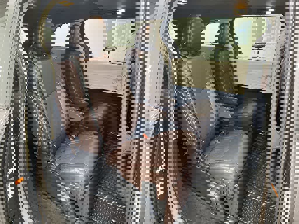 Used 2024 Toyota Sienna Platinum image 17