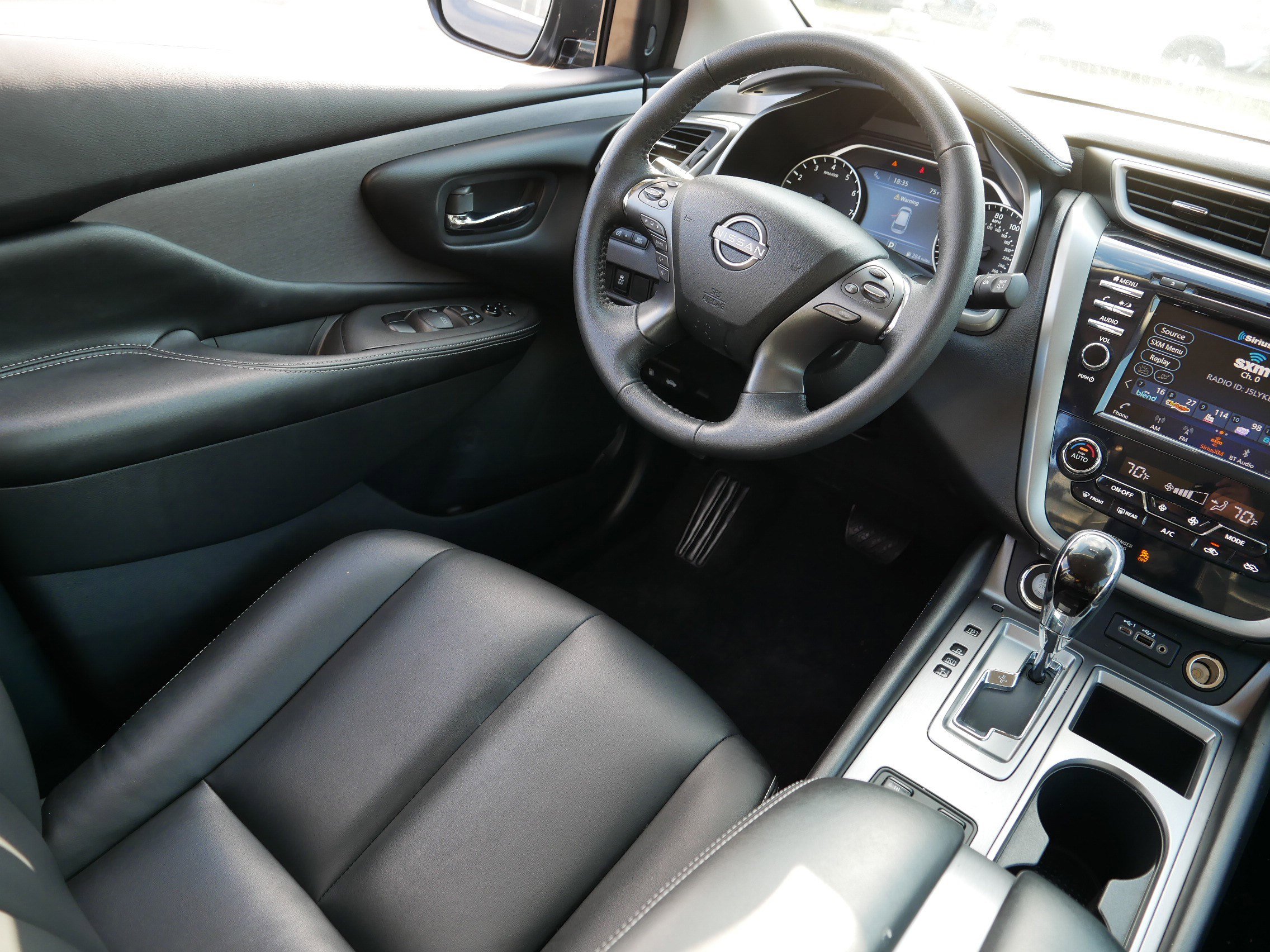 Certified 2024 Nissan Murano SV w/ SV Midnight Edition Package image 9