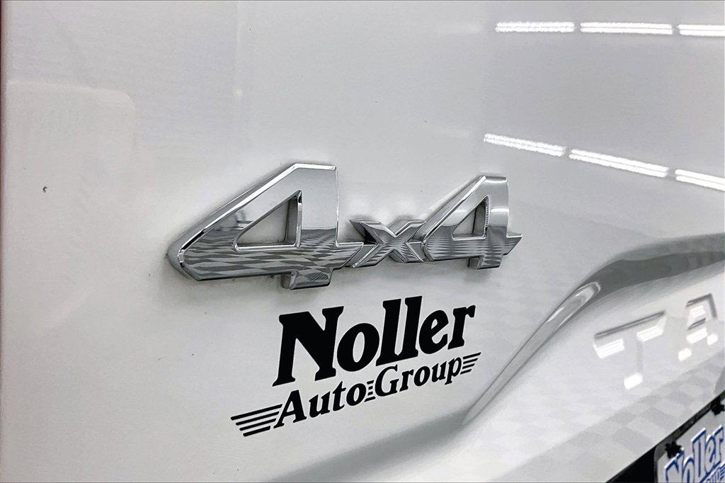 Used 2023 Toyota Tacoma SR5 image 8