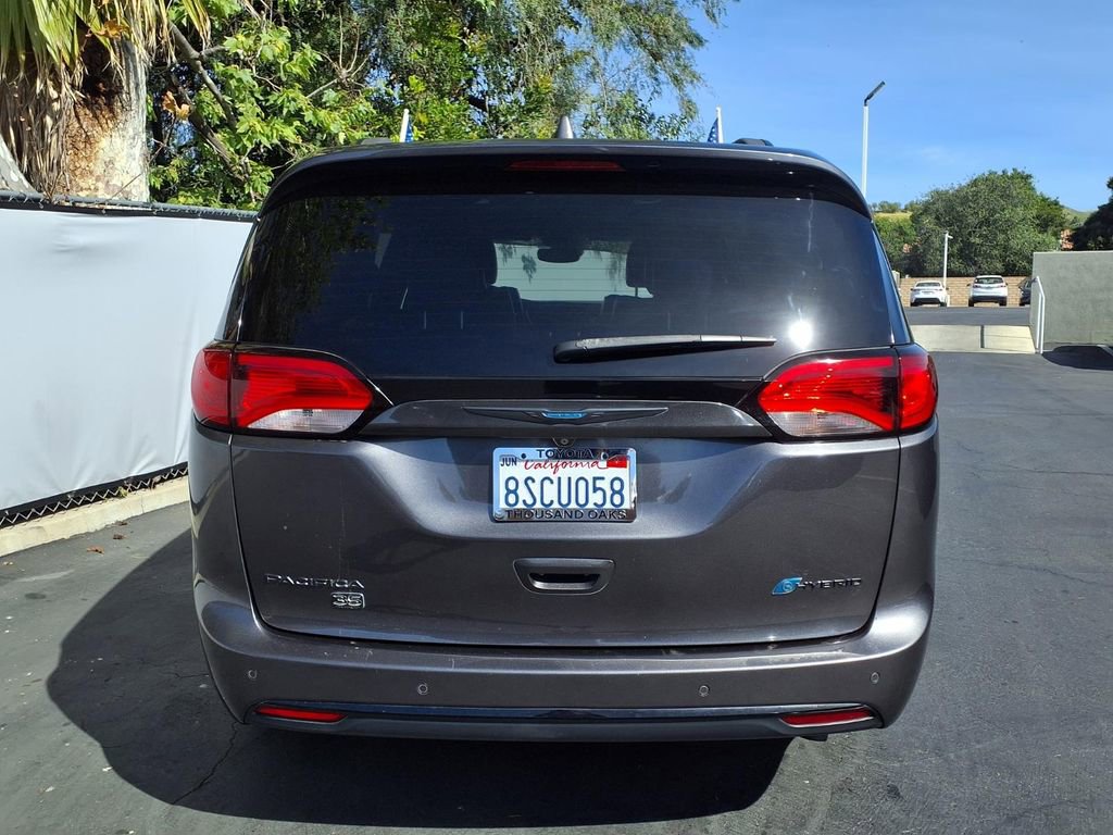 Used 2020 Chrysler Pacifica Limited image 6