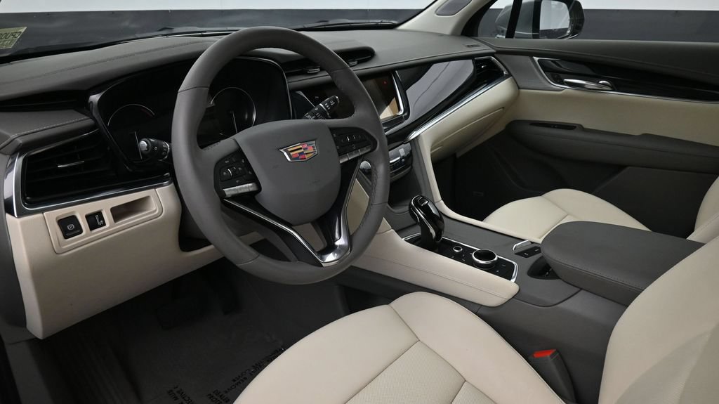 Certified 2024 Cadillac XT6 Premium Luxury FWD image 7