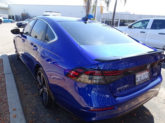 Used 2023 Honda Accord Sport image 2