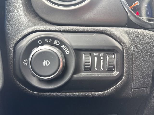 Used 2021 Jeep Wrangler Unlimited Sport AWD/4WD image 11