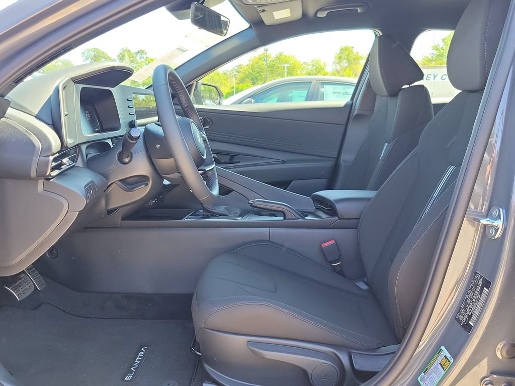 Used 2026 Hyundai Elantra Sport w/ Cargo Package FWD image 17