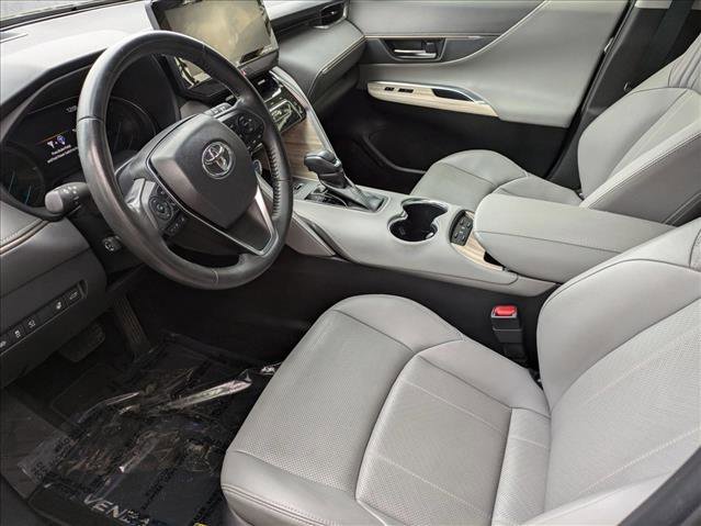 Used 2021 Toyota Venza Limited w/ Advanced Technology Package image 16