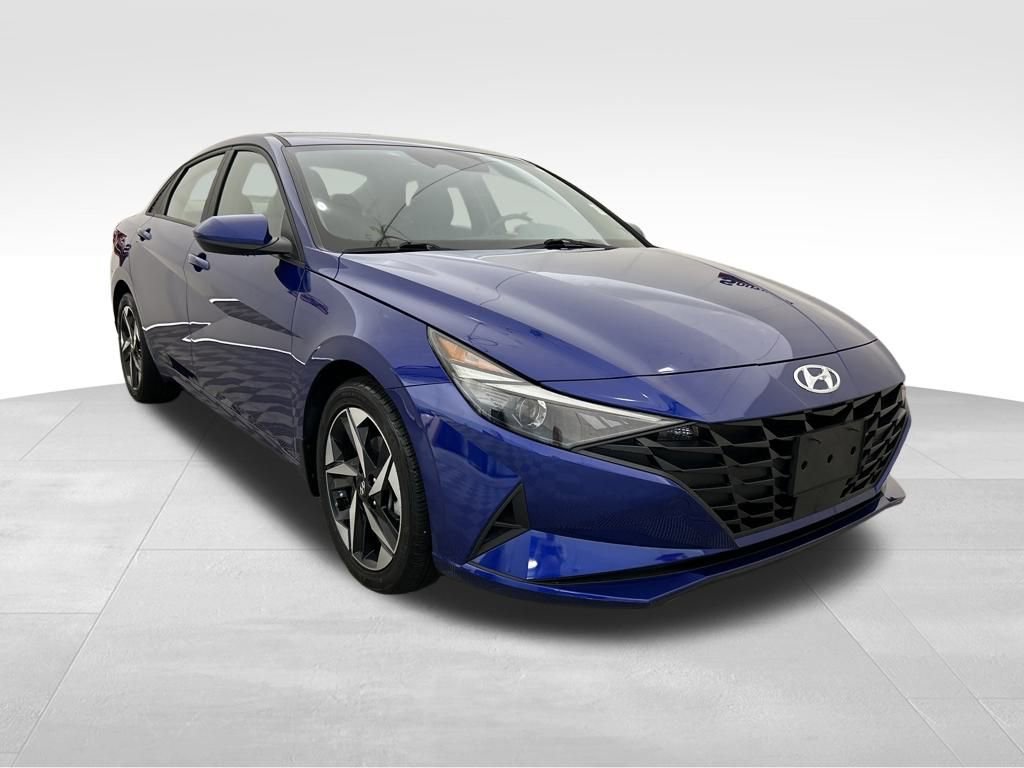 Used 2023 Hyundai Elantra SEL w/ Convenience Package image 7