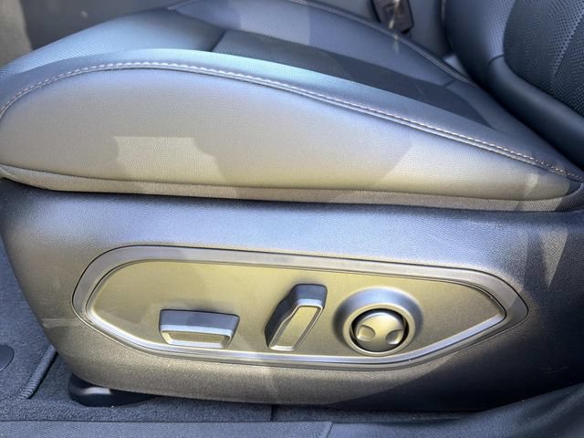 New 2026 Jeep Cherokee Overland w/ Advanced Pro Tech Group AWD/4WD image 25