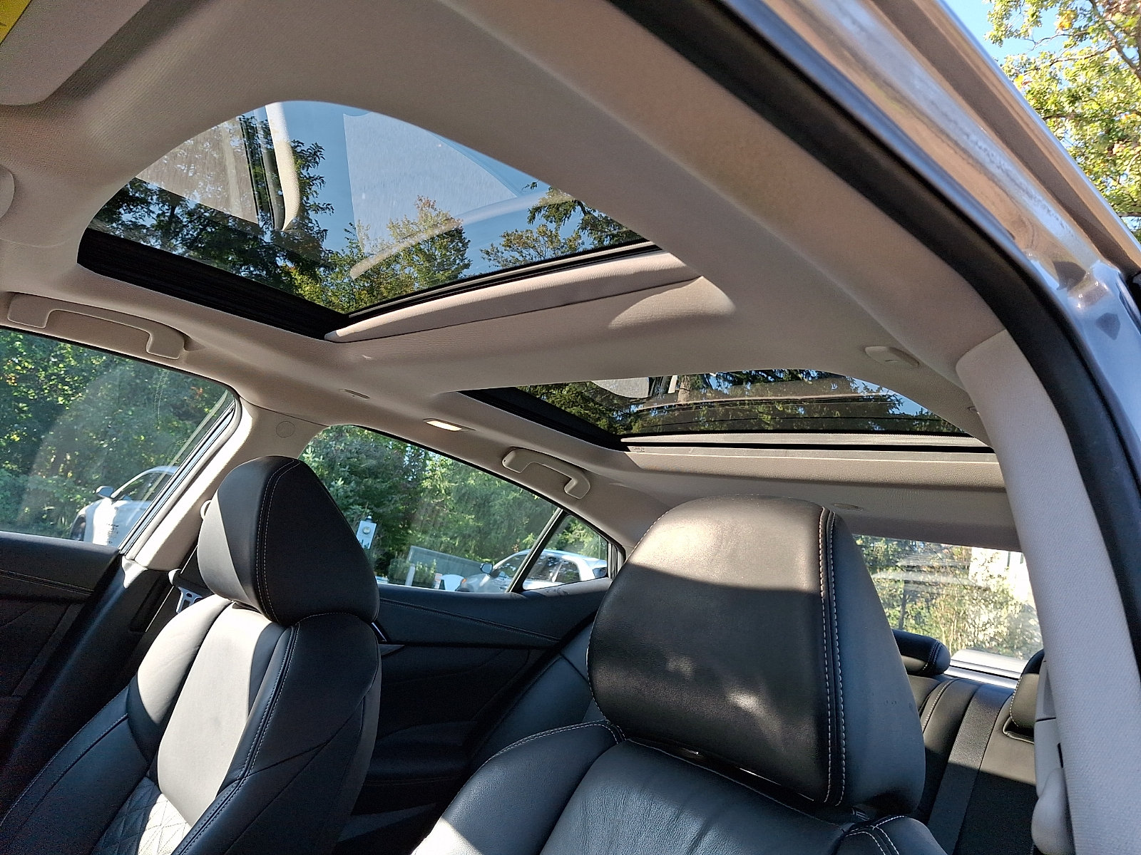 Used 2016 Nissan Maxima Platinum FWD image 14