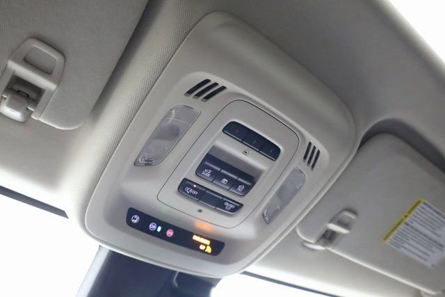 Used 2023 Buick Envision Avenir image 22