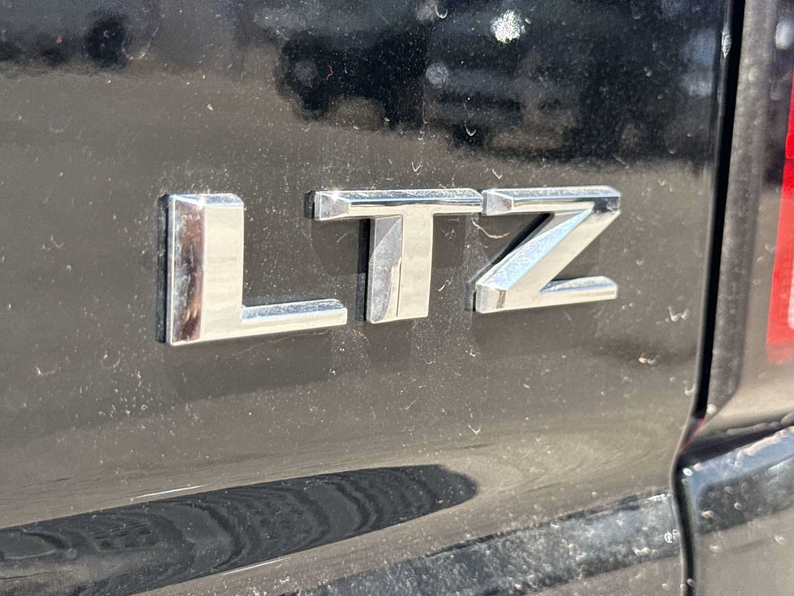 Used 2024 Chevrolet Silverado 3500 LTZ w/ LTZ Convenience Package AWD/4WD image 11