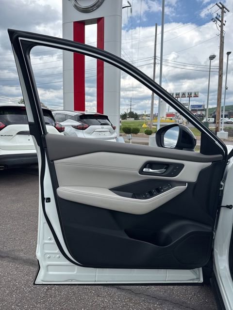Certified 2023 Nissan Rogue SL AWD/4WD image 10