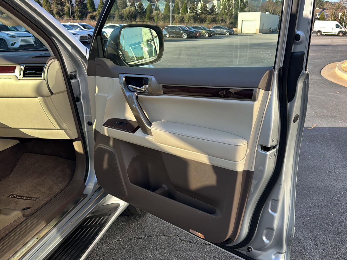 Used 2018 Lexus GX 460 Luxury image 12