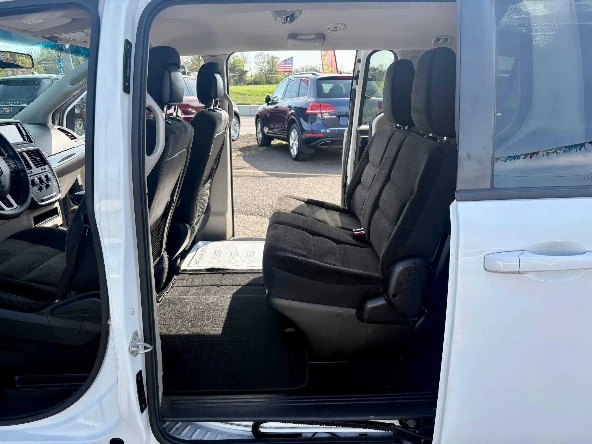 Used 2018 Dodge Grand Caravan SE FWD image 15