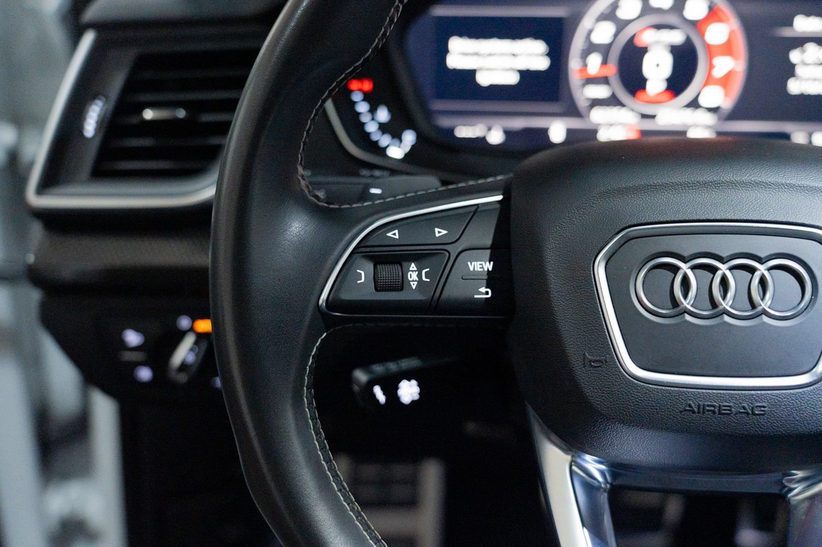 Used 2020 Audi SQ5 Premium Plus w/ Premium Plus Package AWD/4WD image 39