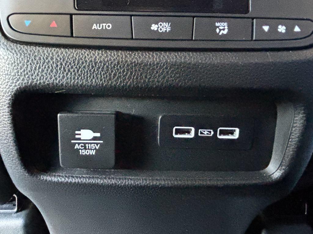 Used 2023 Honda Pilot TrailSport image 20