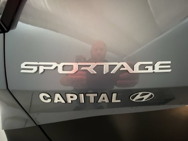 Used 2024 Kia Sportage EX FWD image 26